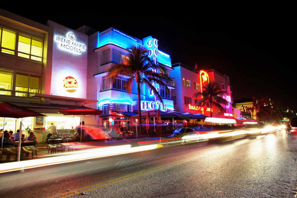 Unforgettable Miami Experiences for Nightlife and Beach Lovers Miami Beach nightlife