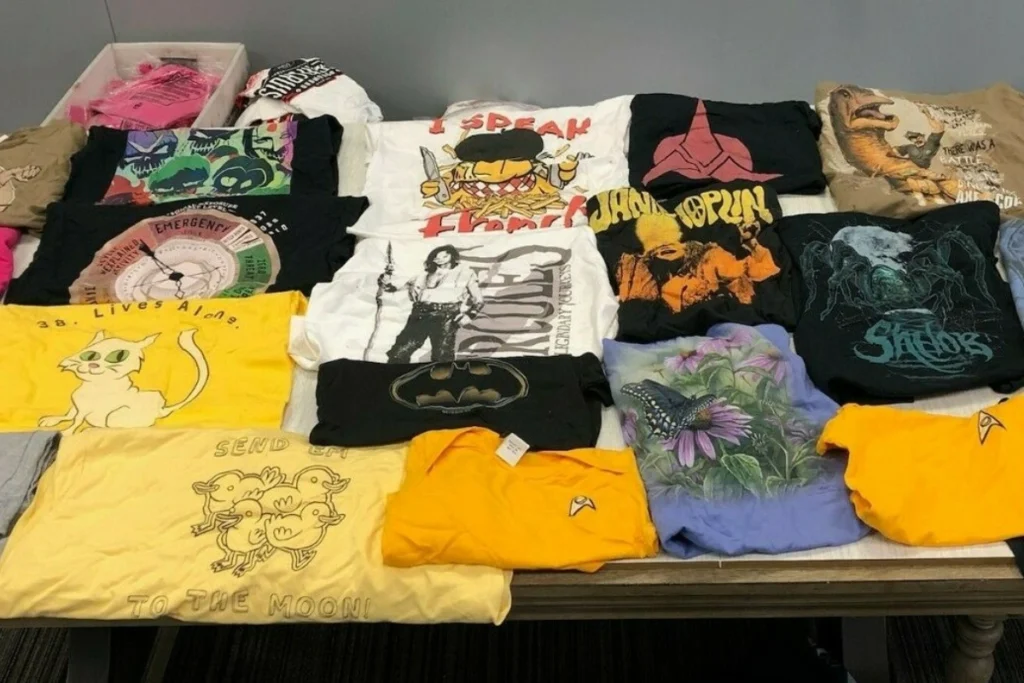 How to Style Men’s Licensed T-Shirts for Everyday Wear Licensed T-Shirts
